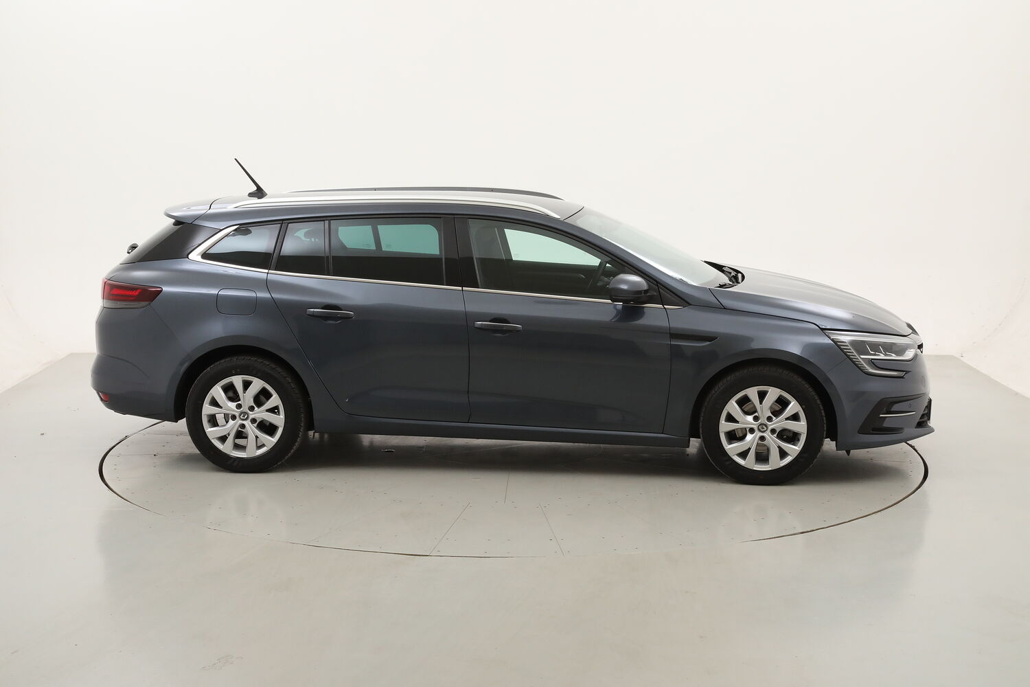 Renault Megane Sporter Business EDC usata del 2022 con 73.209 km