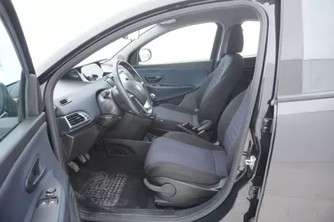 Lancia Ypsilon Hybrid Platino 1.0 Mild Hybrid 70CV Manuale Sedili