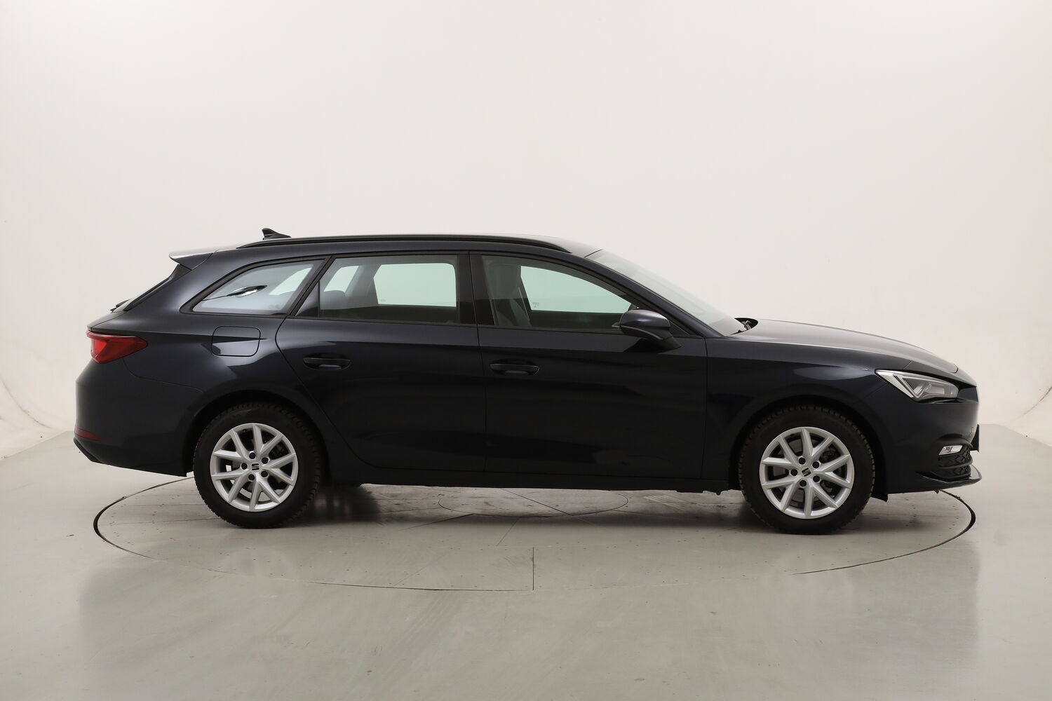 Seat Leon ST Business usata del 2022 con 75.682 km