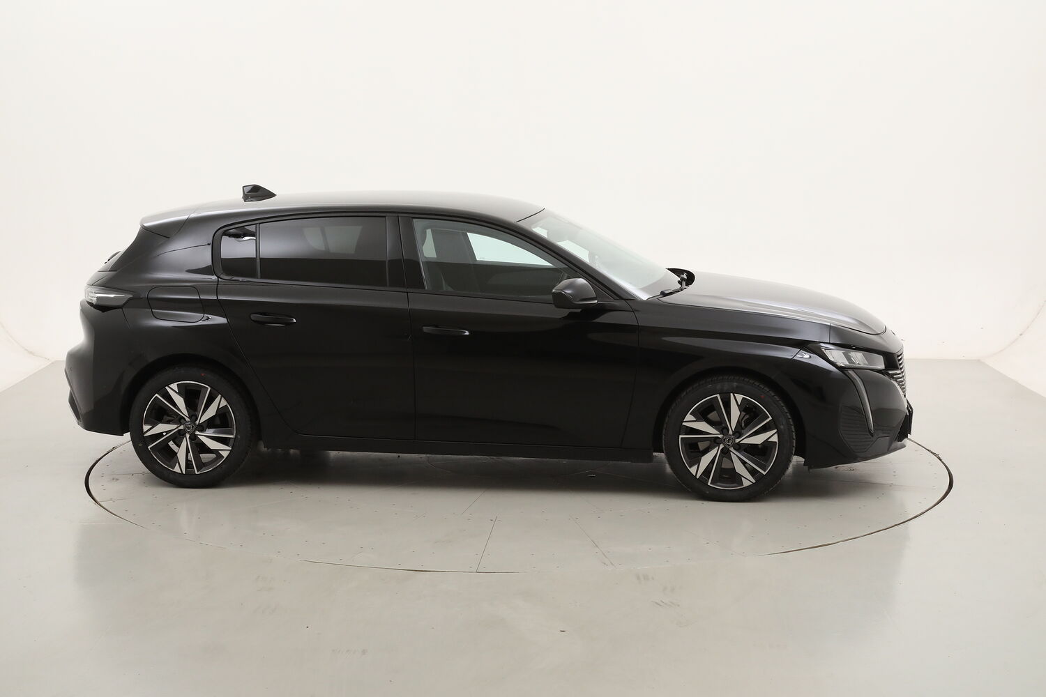 Peugeot 308 Allure EAT8 usata del 2023 con 75.075 km