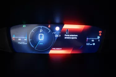 Peugeot 308 Allure EAT8 1.5 Diesel 131CV Automatico Interni
