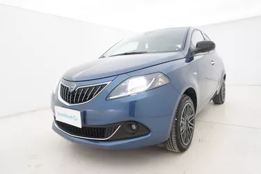 Lancia Ypsilon Hybrid Gold 1 Mild Hybrid 70CV Manuale Visione frontale