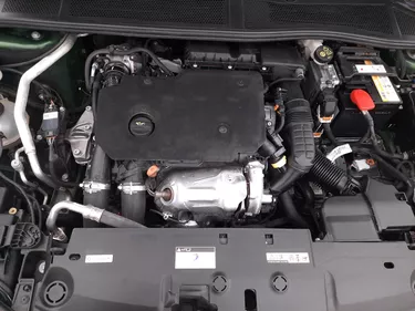 Peugeot 308 GT EAT8 1.5 Diesel 131CV Automatico Vano motore