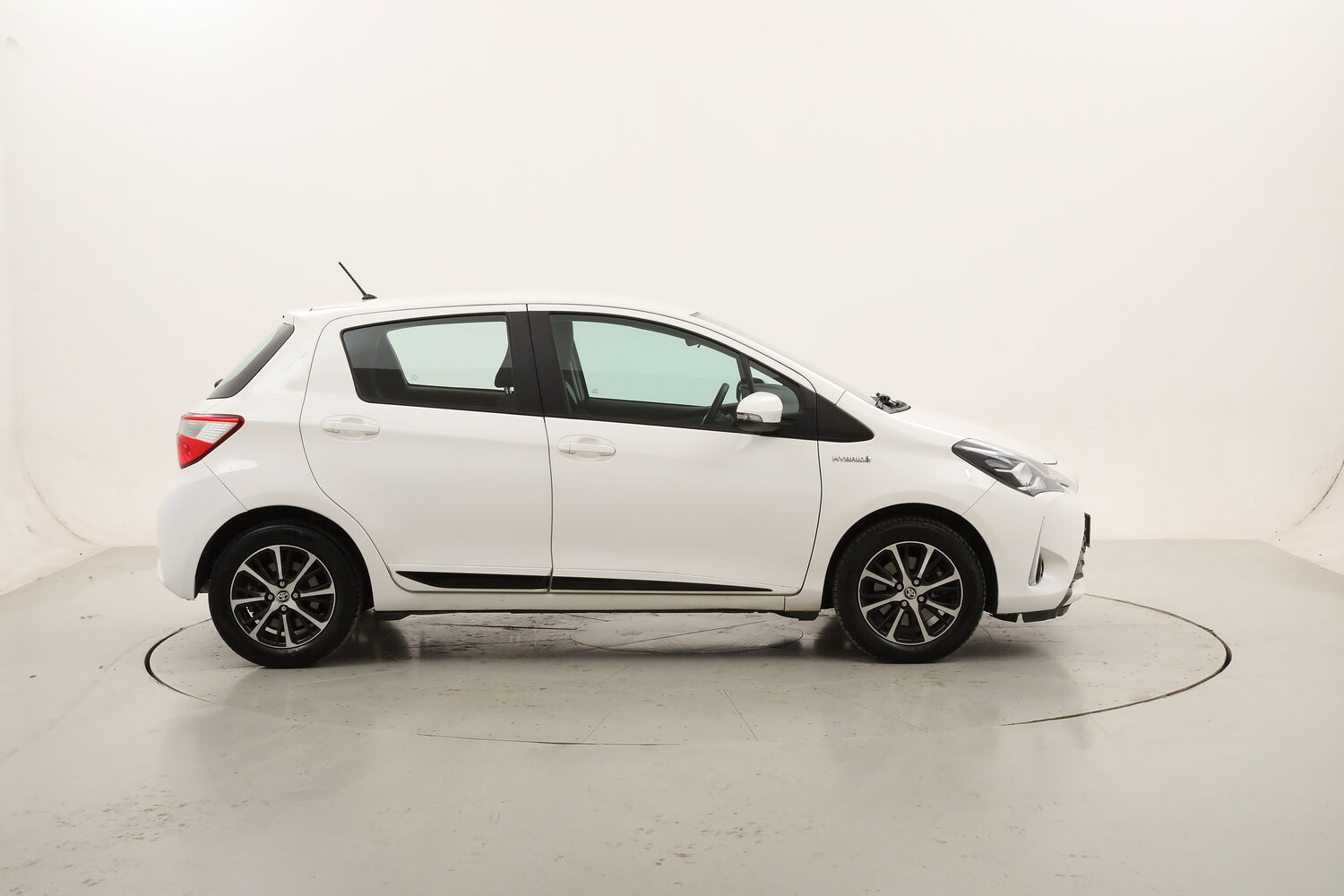 Toyota Yaris Hybrid Active usata del 2018 con 66.511 km