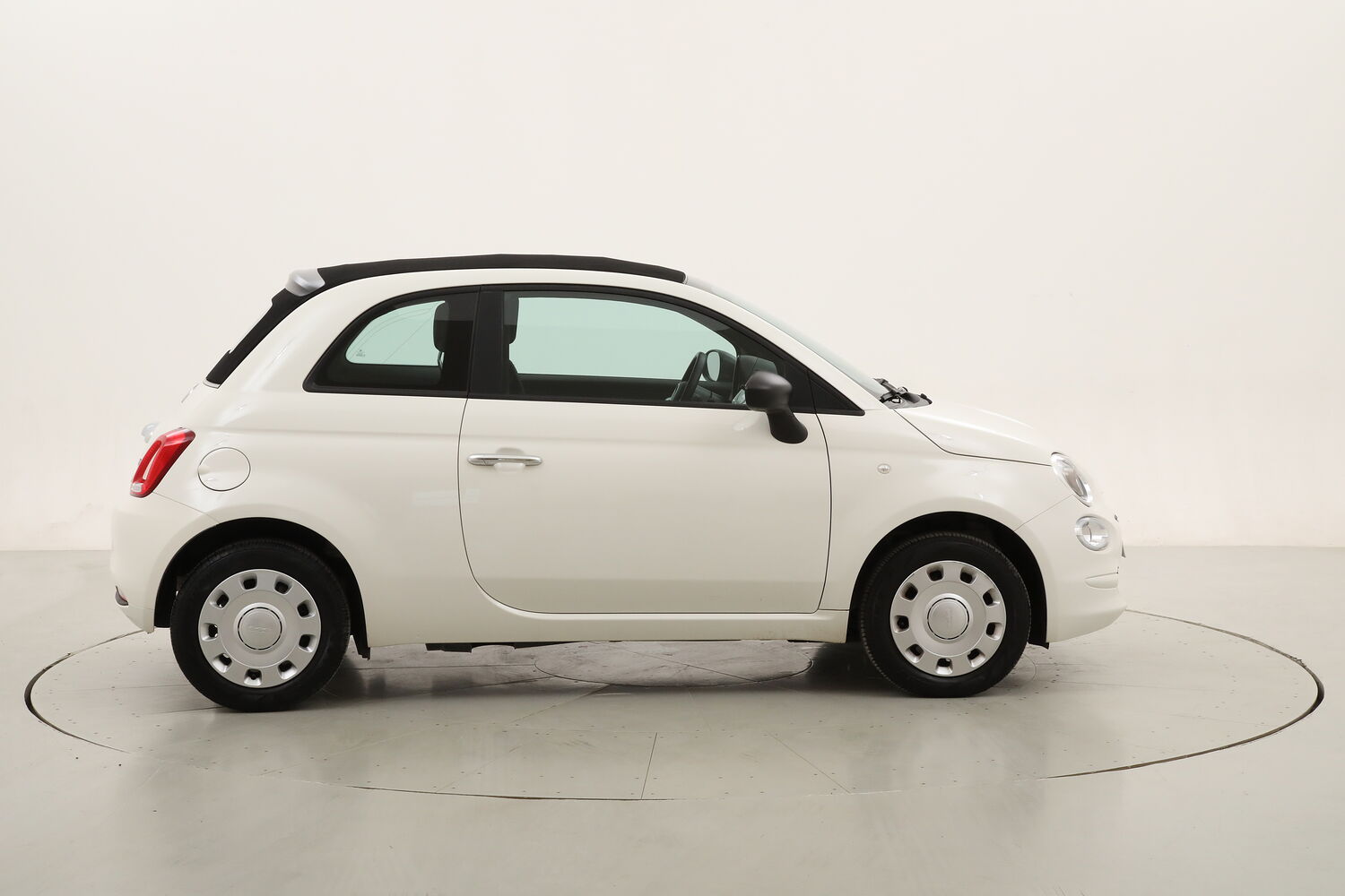Fiat 500 Hybrid Cabrio usata del 2023 con 42.740 km