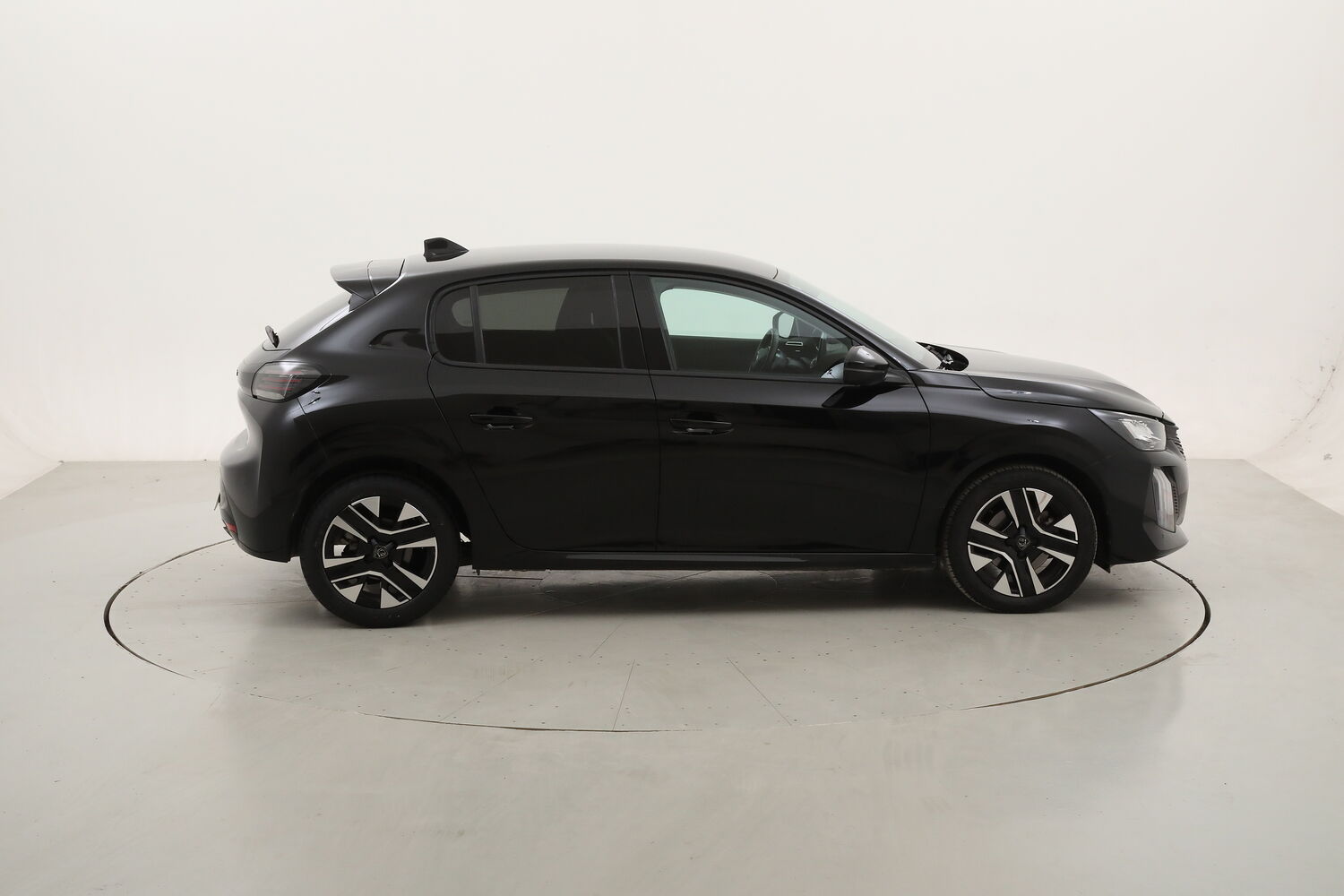 Peugeot 208 Allure usata del 2025 con 15.748 km