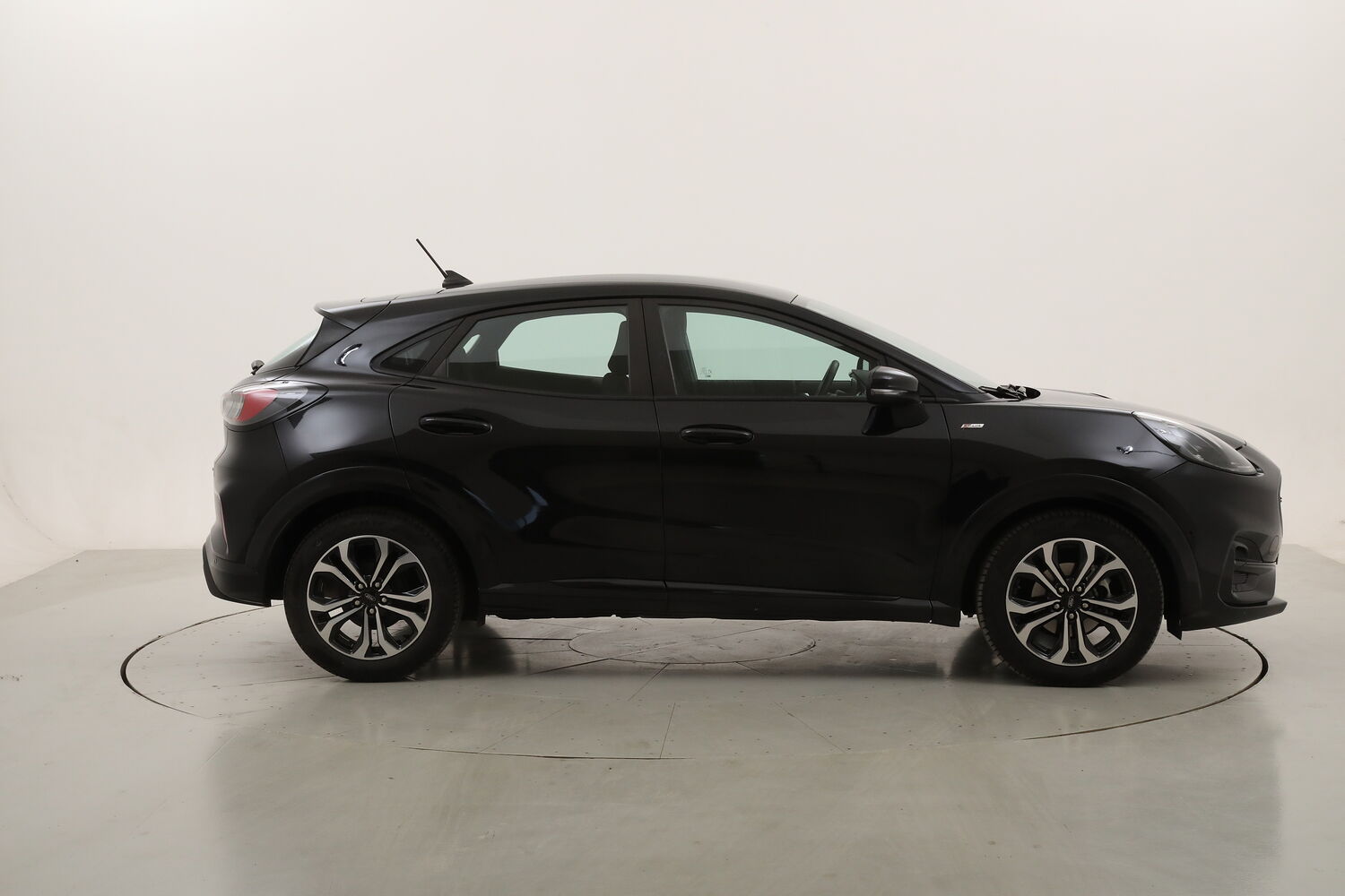 Ford Puma Hybrid ST-Line usata del 2023 con 105.067 km