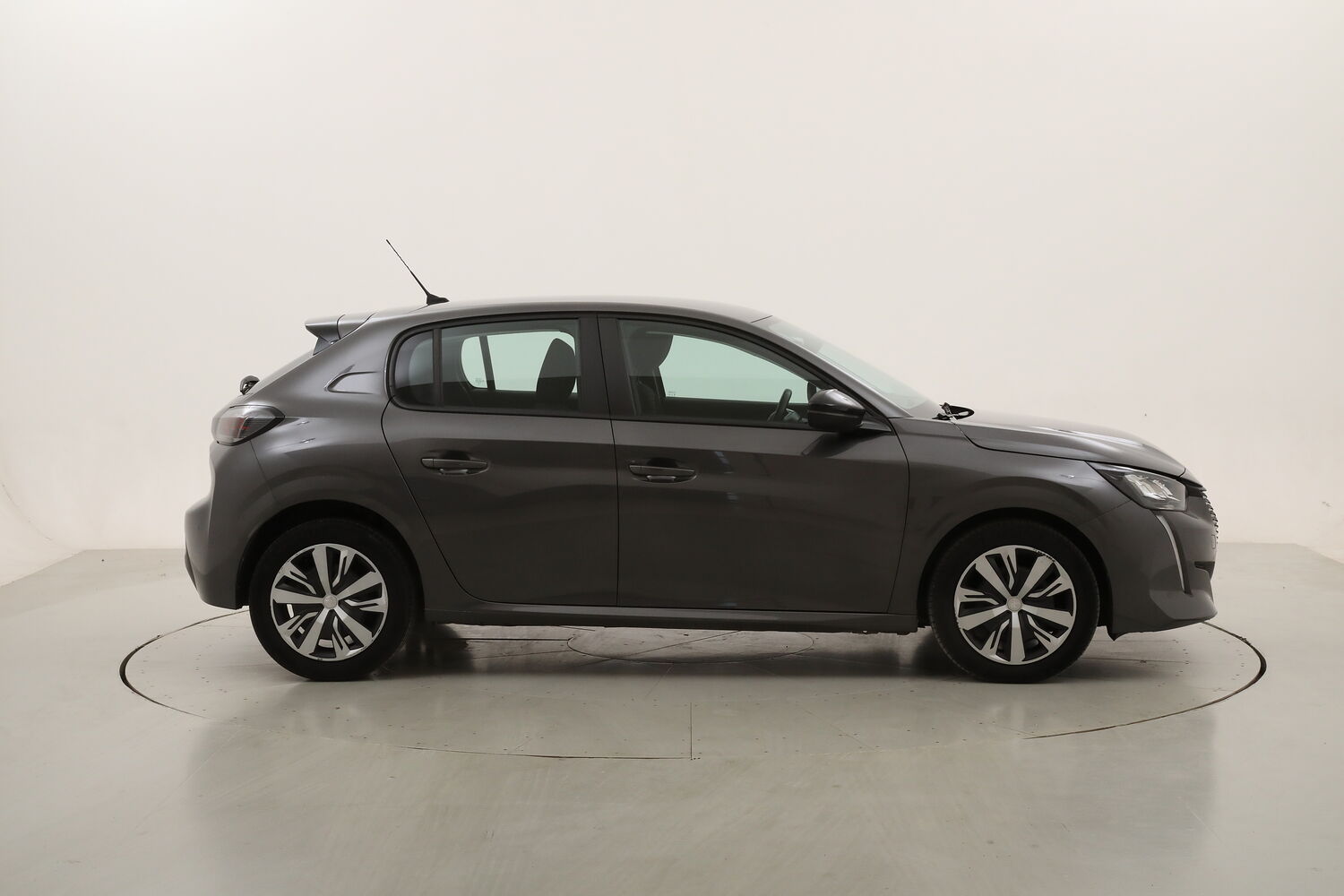 Peugeot 208 Active Pack usata del 2023 con 18.593 km