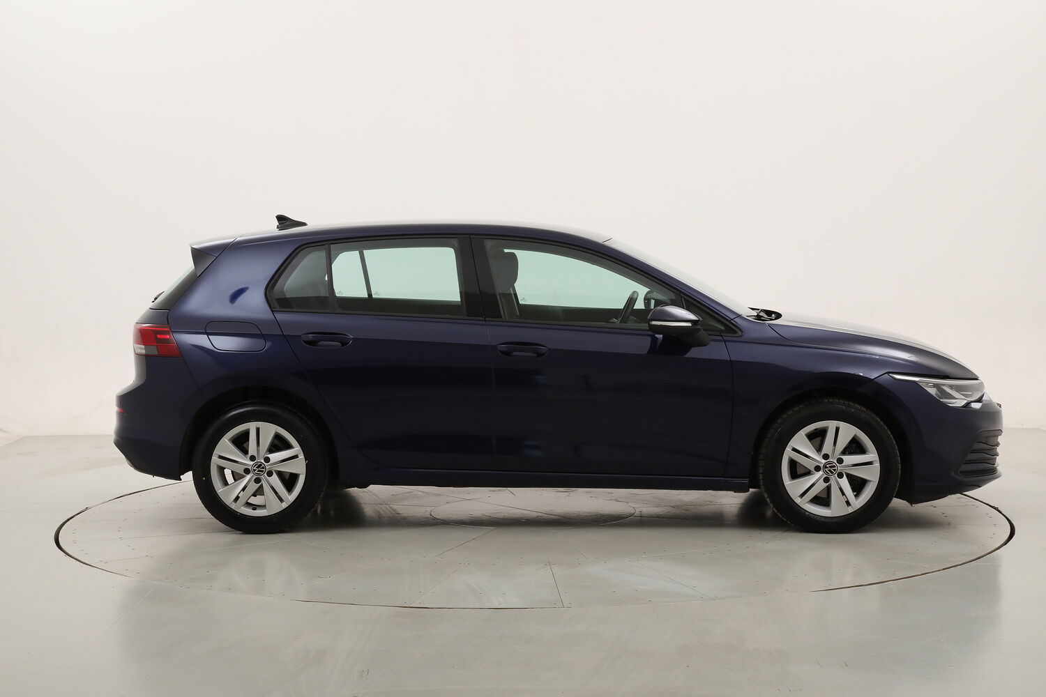 Volkswagen Golf Life DSG usata del 2023 con 68.683 km