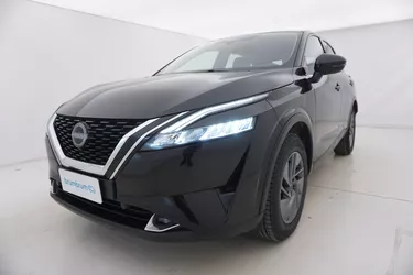 Nissan Qashqai Business Xtronic 1.3 Mild Hybrid 158CV Automatico Visione frontale
