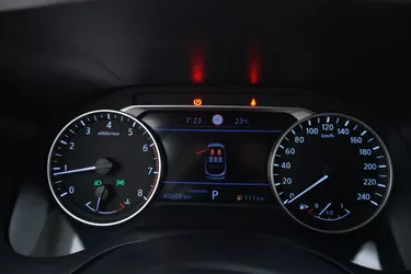 Nissan Qashqai Business Xtronic 1.3 Mild Hybrid 158CV Automatico Interni