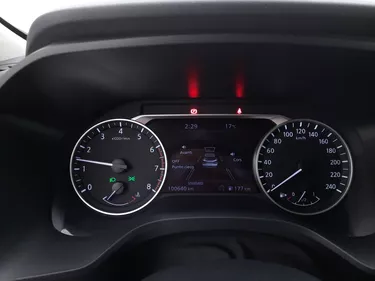 Nissan Qashqai MHEV Business 1.3 Mild Hybrid 140CV Manuale Interni