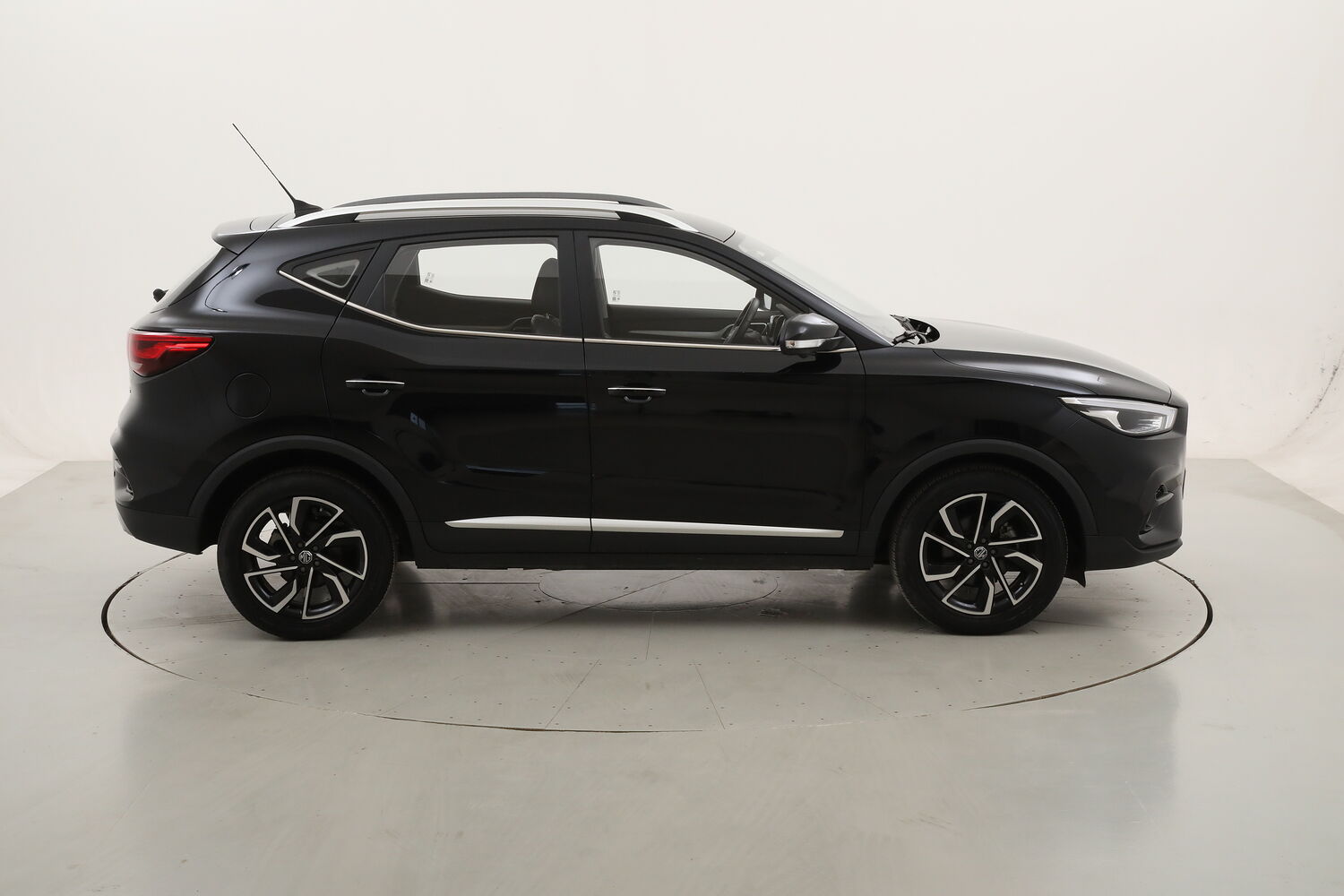 MG ZS Luxury usata del 2024 con 28.834 km