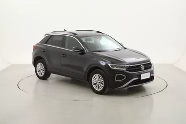 Volkswagen T-Roc Life 1.0 Benzina 110CV Manuale Volkswagen T-Roc Life 1.0 Benzina 110CV Manuale