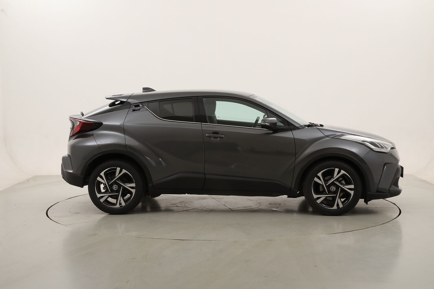 Toyota C-HR Hybrid Trend usata del 2023 con 60.014 km