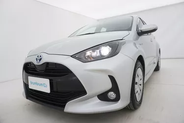 Toyota Yaris Hybrid Business 1.5 Full Hybrid 116CV Automatico Visione frontale