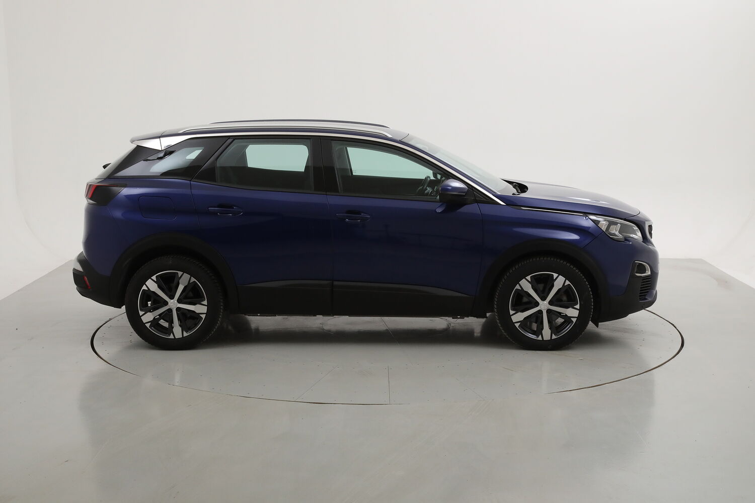 Peugeot 3008 Business EAT8 usata del 2019 con 82.419 km