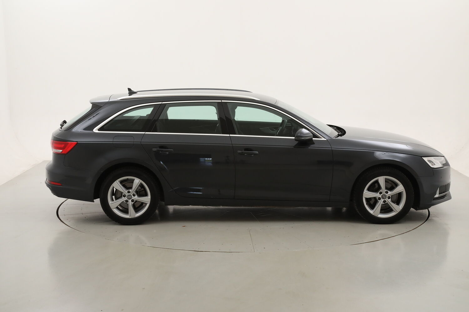 Audi A4 Avant Business S tronic usata del 2019 con 89.833 km