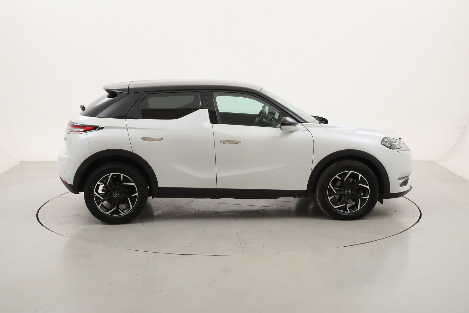 DS DS 3 Crossback Faubourg Auto usata del 2022 con 38.007 km