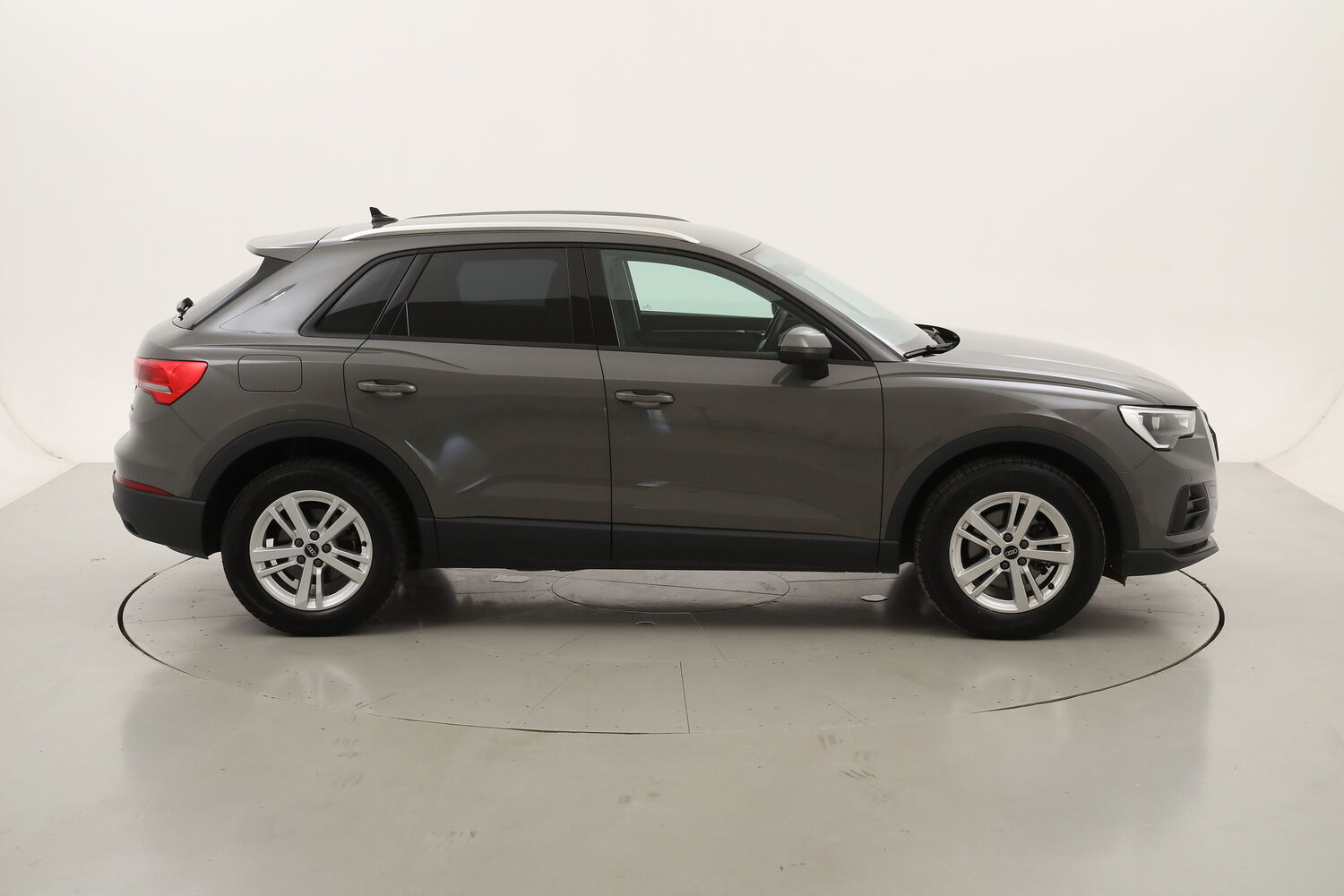 Audi Q3 35 TDI Business quattro S tronic usata del 2021 con 33.666 km