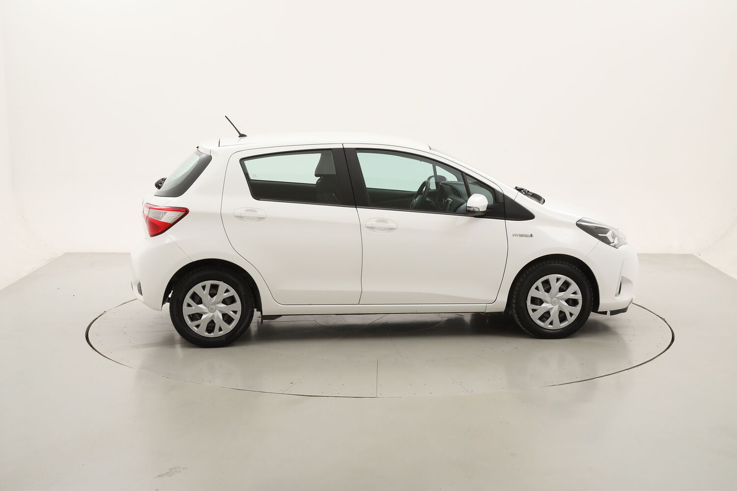 Toyota Yaris Hybrid Business usata del 2019 con 79.526 km