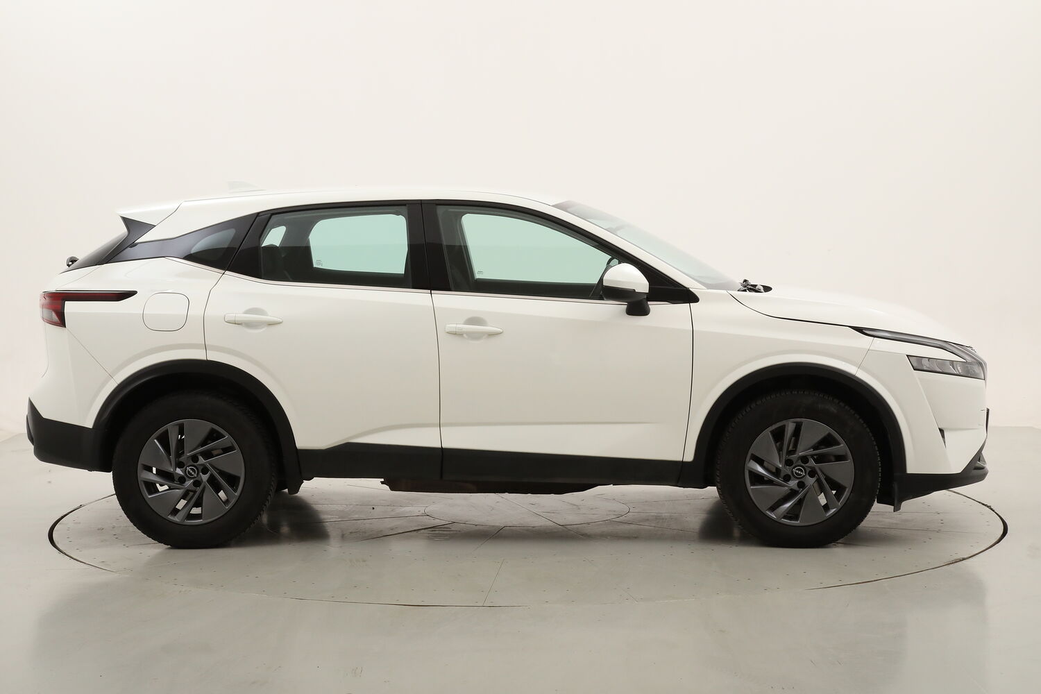 Nissan Qashqai MHEV Business Xtronic usata del 2023 con 68.516 km