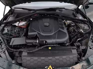 Alfa Romeo Giulia Business AT8 2.1 Diesel 160CV Automatico Vano motore