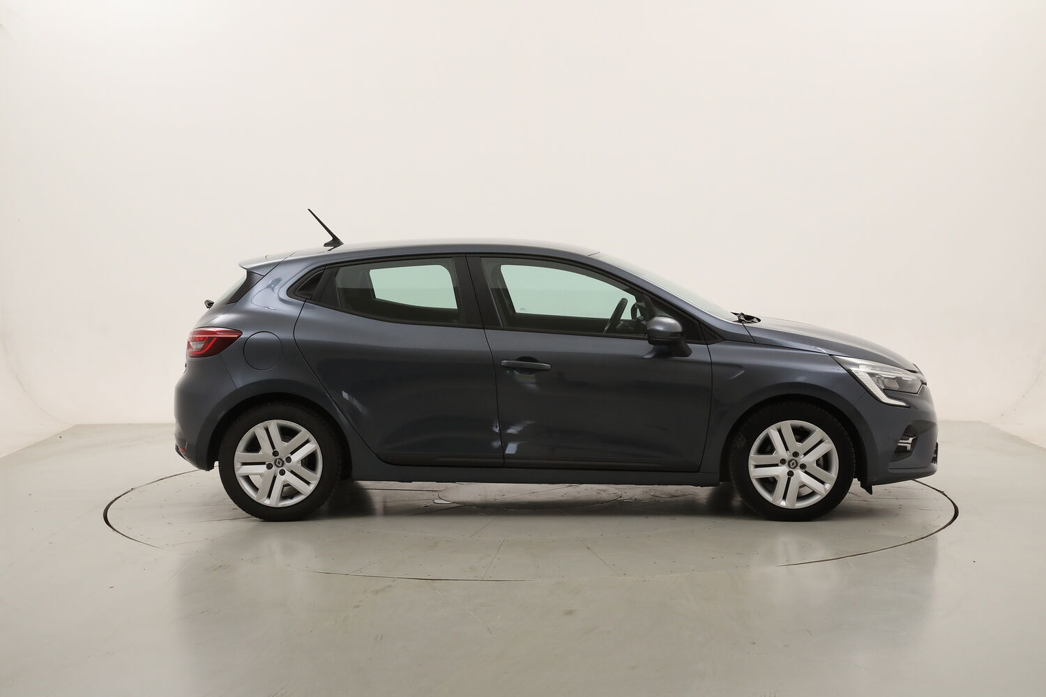 Renault Clio Hybrid Business usata del 2022 con 106.168 km