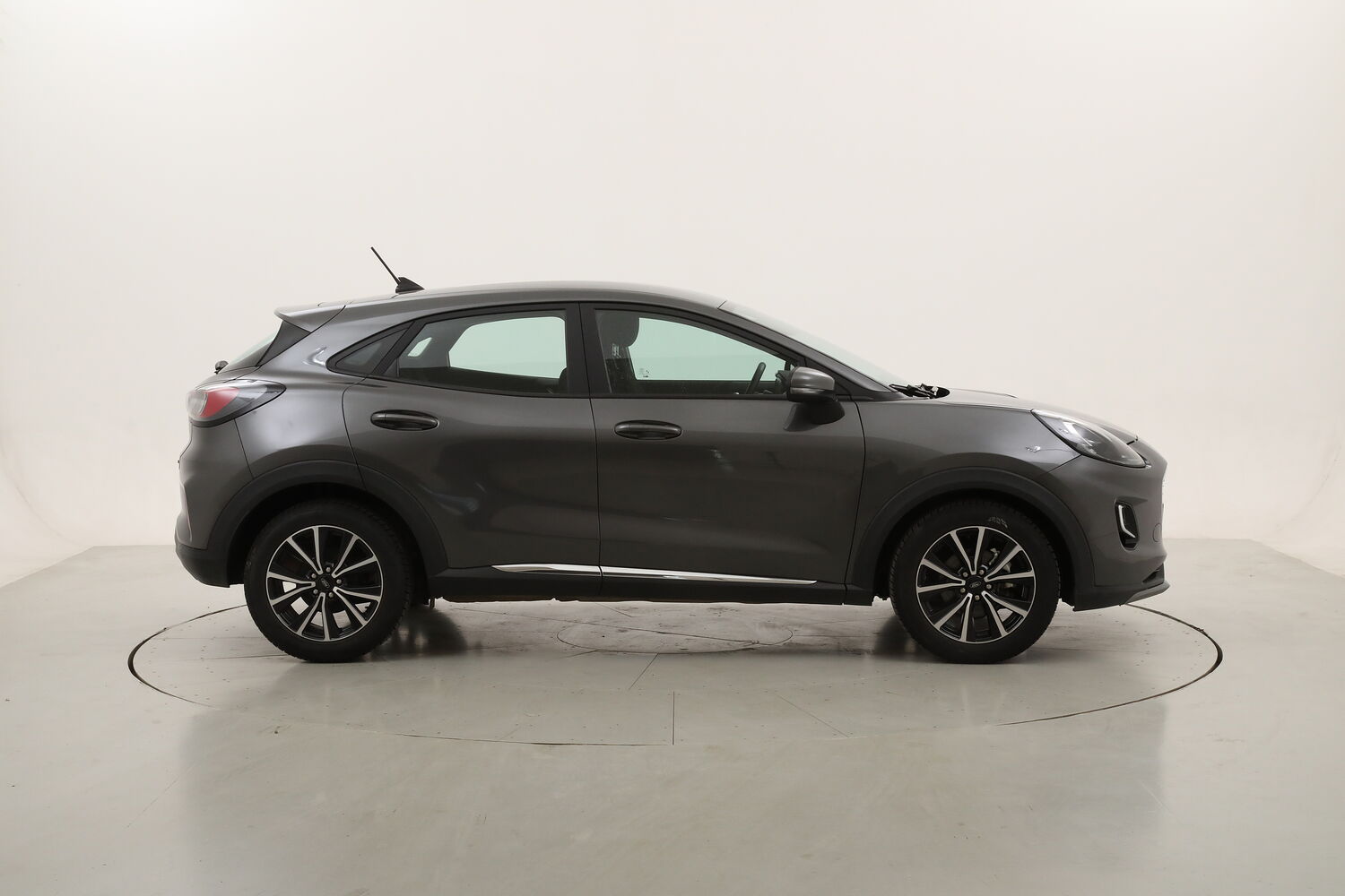 Ford Puma Hybrid Titanium usata del 2022 con 116.486 km