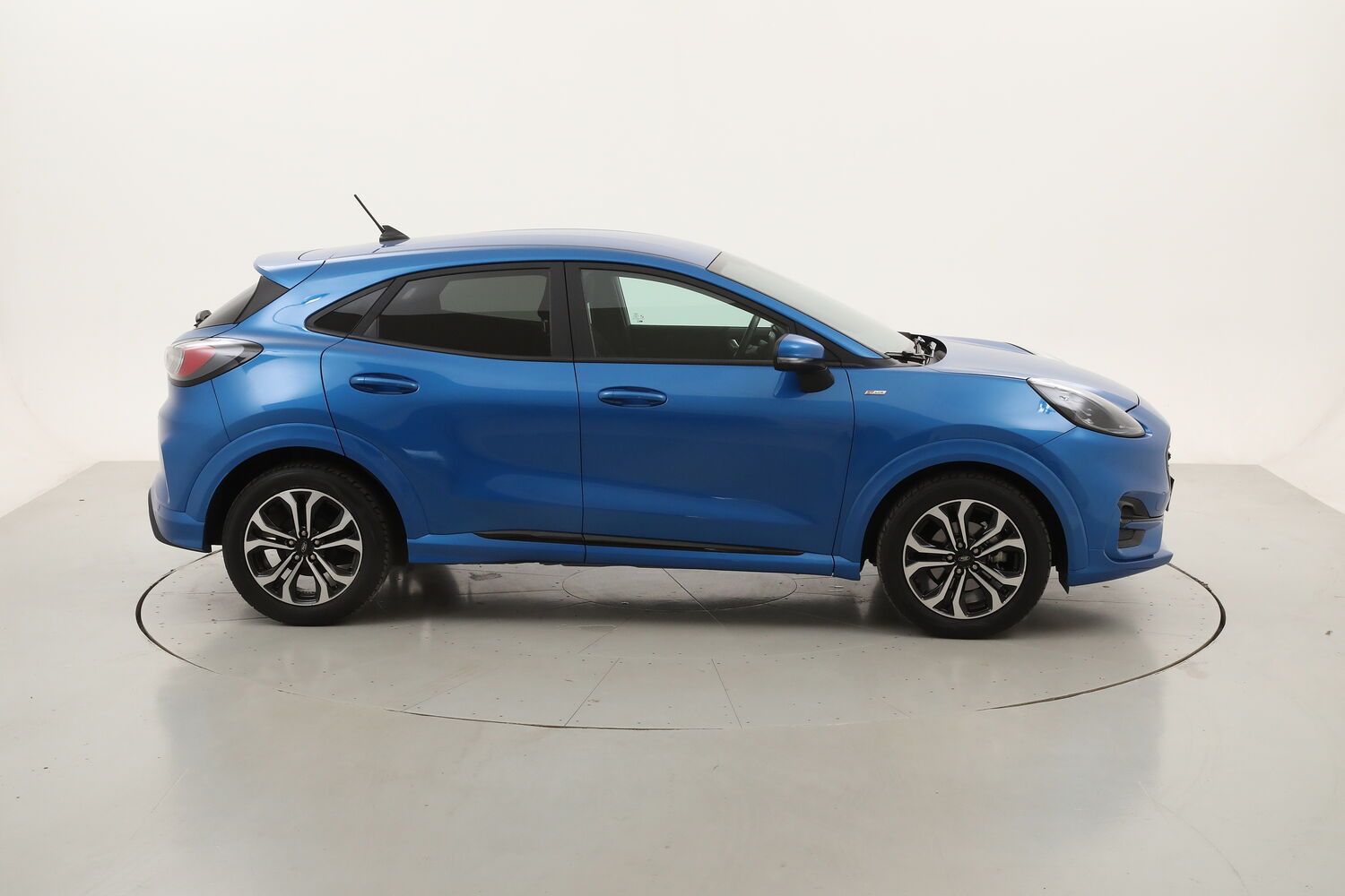 Ford Puma Hybrid ST-Line usata del 2023 con 42.948 km