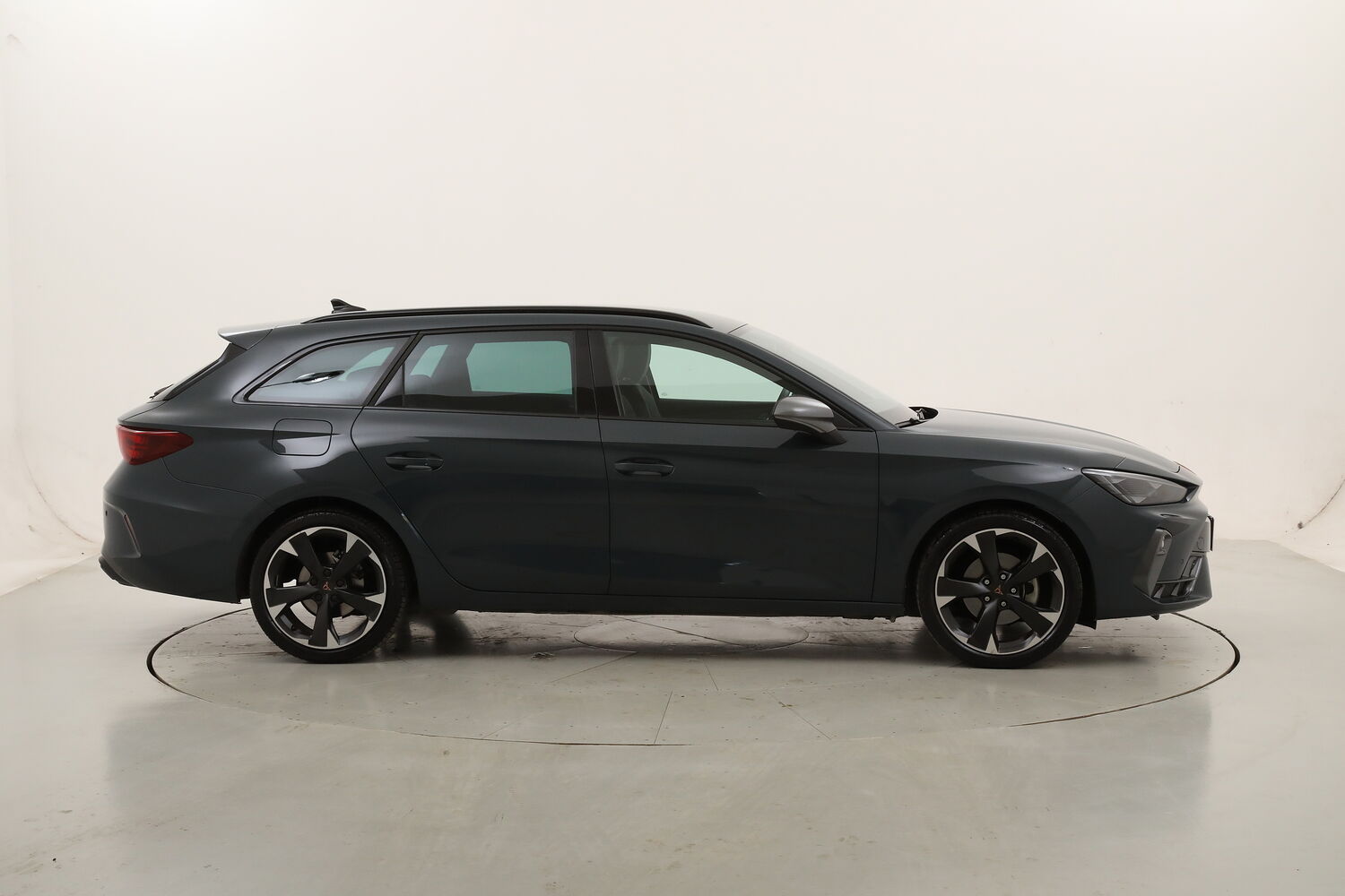 Cupra Leon ST Hybrid DSG usata del 2025 con 58.069 km