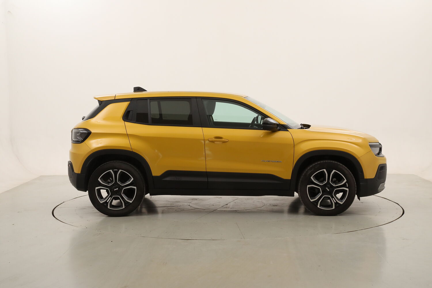 Jeep Avenger Summit usata del 2025 con 20.203 km