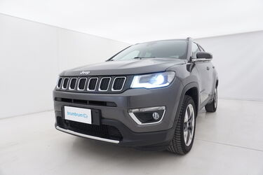 Visione frontale di Jeep Compass