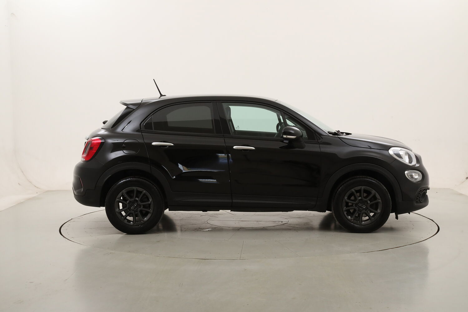 Fiat 500X Club usata del 2023 con 56.603 km