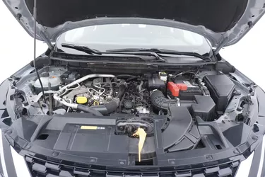 Nissan Qashqai MHEV Business 1.3 Mild Hybrid 140CV Manuale Vano motore