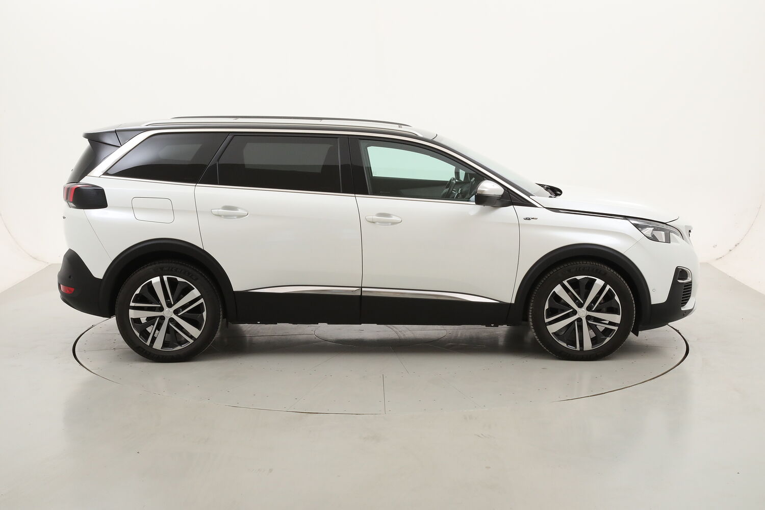 Peugeot 5008 GT EAT8 - 7 posti usata del 2019 con 124.342 km