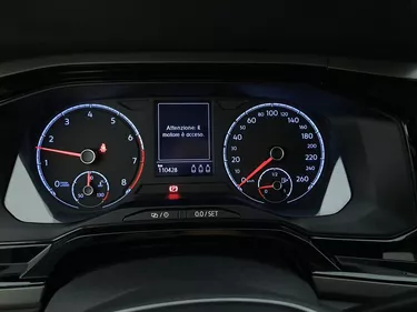 Volkswagen Polo Comfortline 1.0 Benzina 95CV Manuale Interni