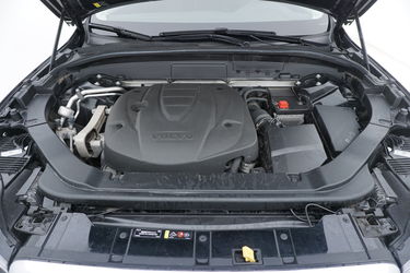 Volvo XC60 Vano motore Volvo XC60 Vano motore