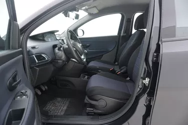 Lancia Ypsilon Hybrid Platino 1.0 Mild Hybrid 70CV Manuale Sedili