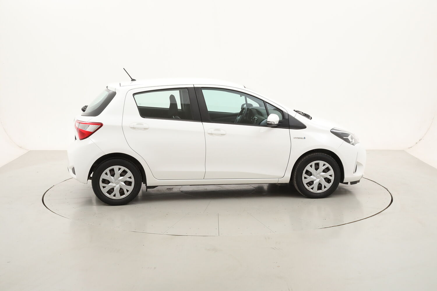 Toyota Yaris Hybrid Business usata del 2019 con 92.278 km
