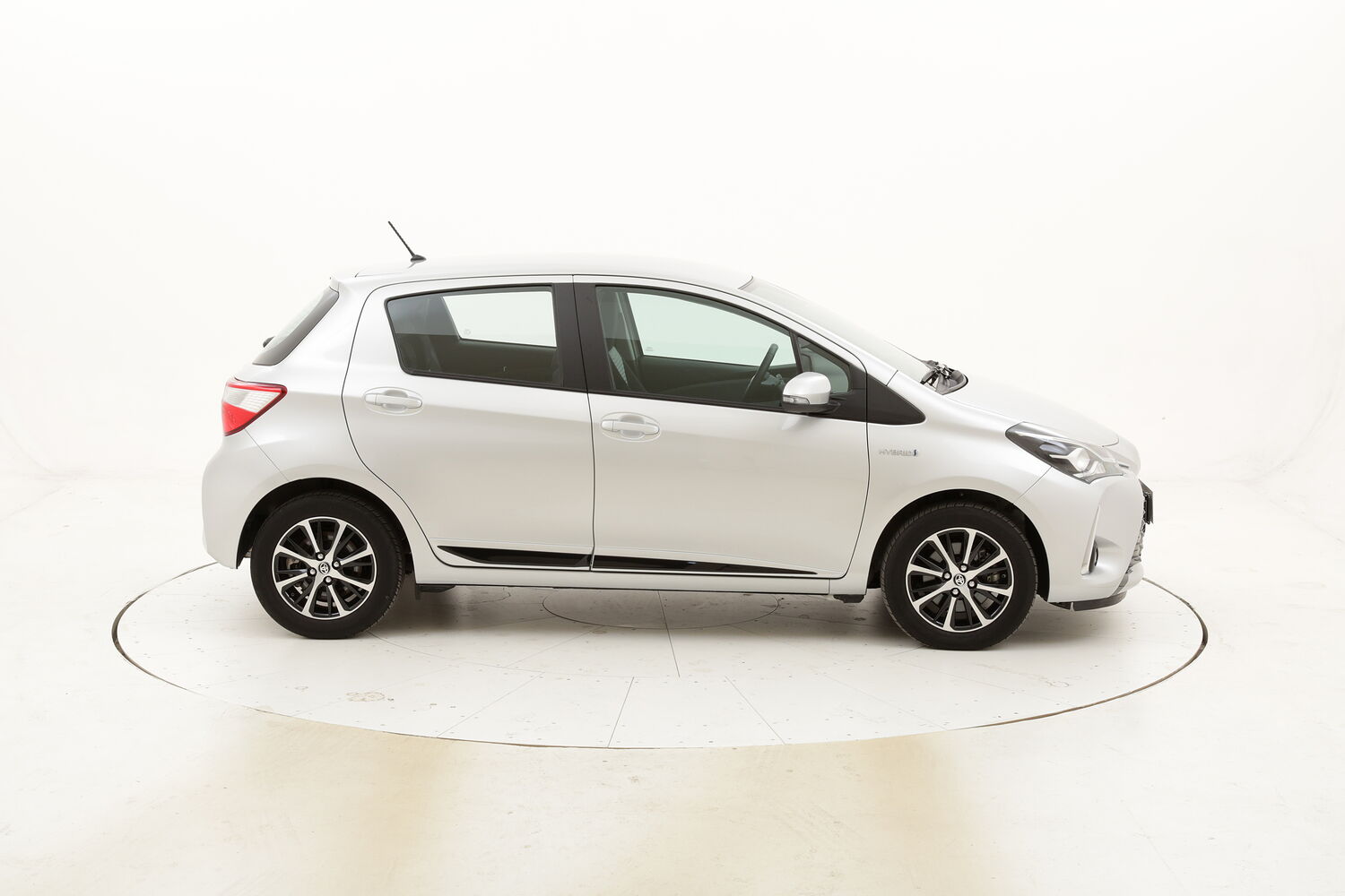Toyota Yaris Hybrid Active usata del 2019 con 14.586 km