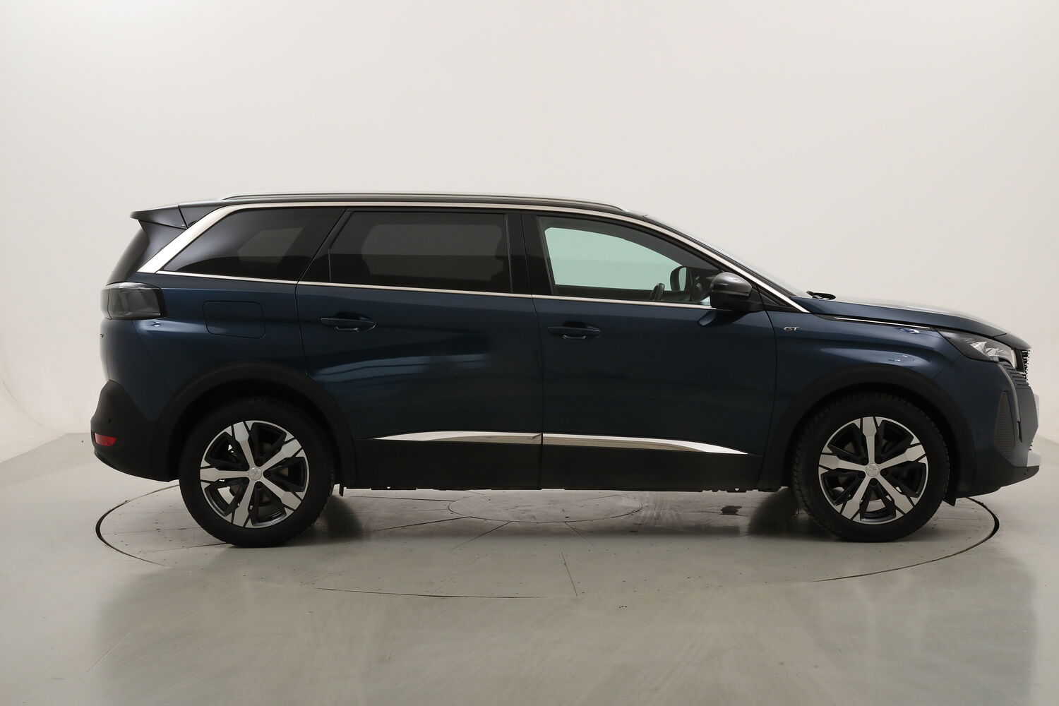 Peugeot 5008 GT EAT8 usata del 2022 con 88.926 km
