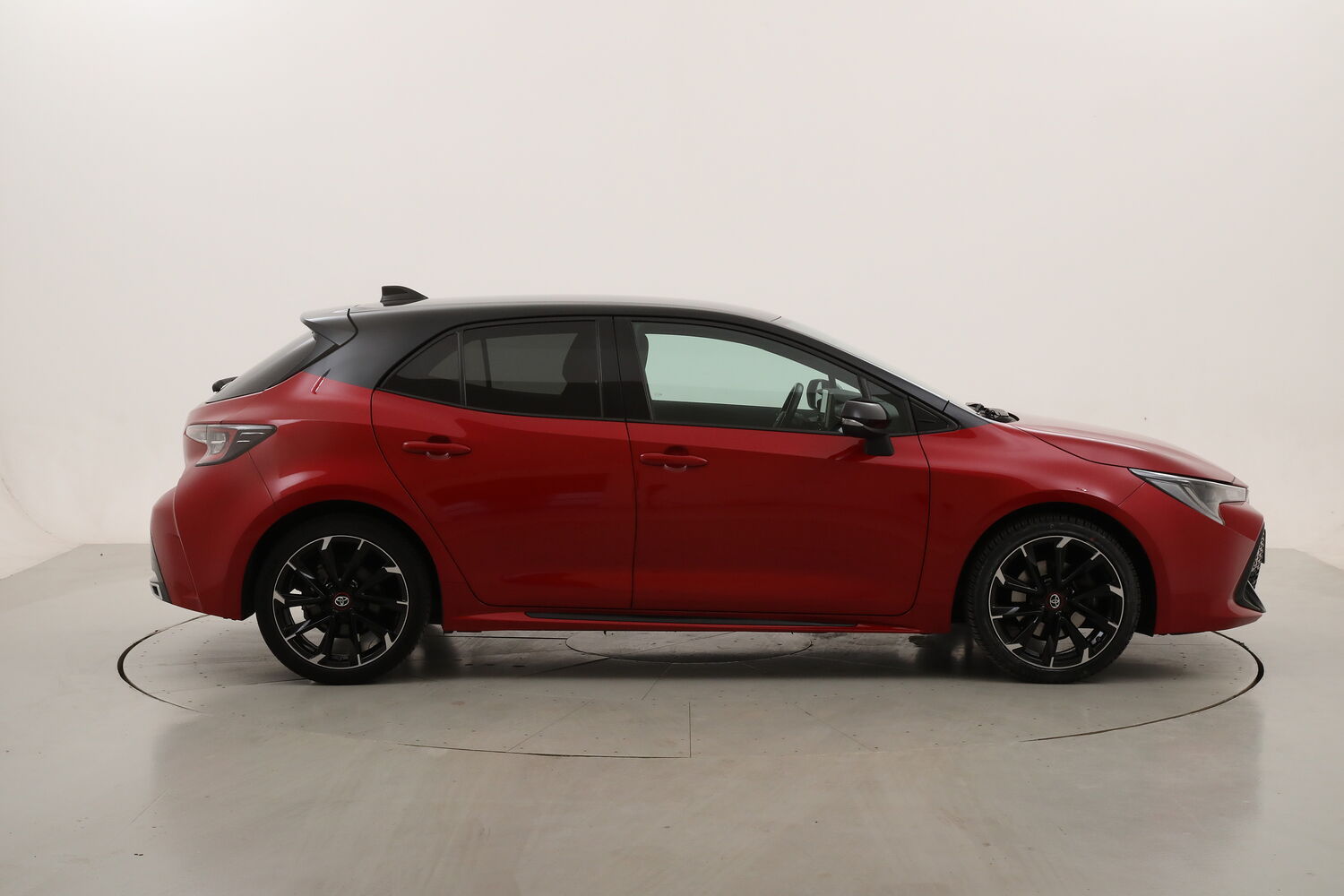 Toyota Corolla Hybrid GR Sport Black Edition usata del 2022 con 112.389 km