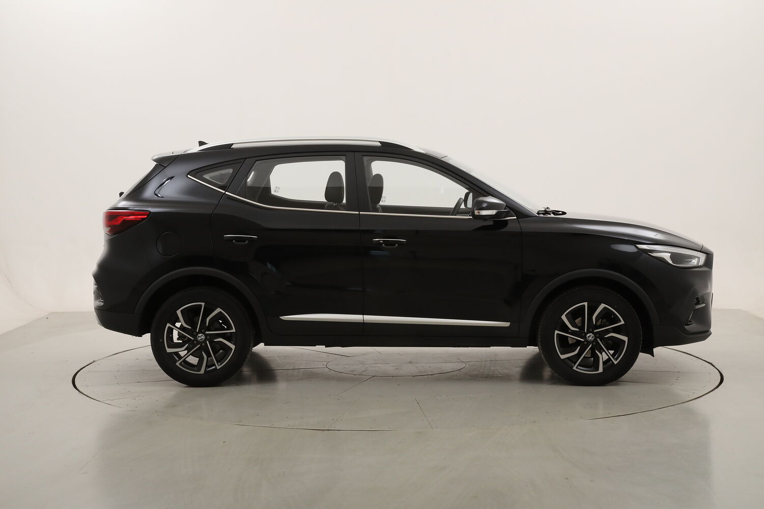 MG ZS Luxury aut. usata del 2024 con 55.337 km