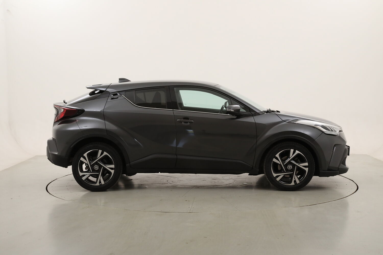 Toyota C-HR Hybrid Trend usata del 2023 con 104.747 km