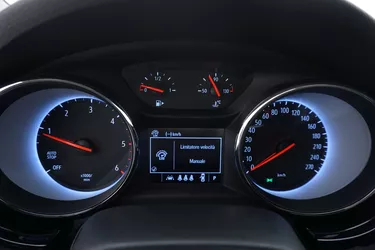 Opel Astra Business Elegance AT9 1.5 Diesel 122CV Automatico Interni