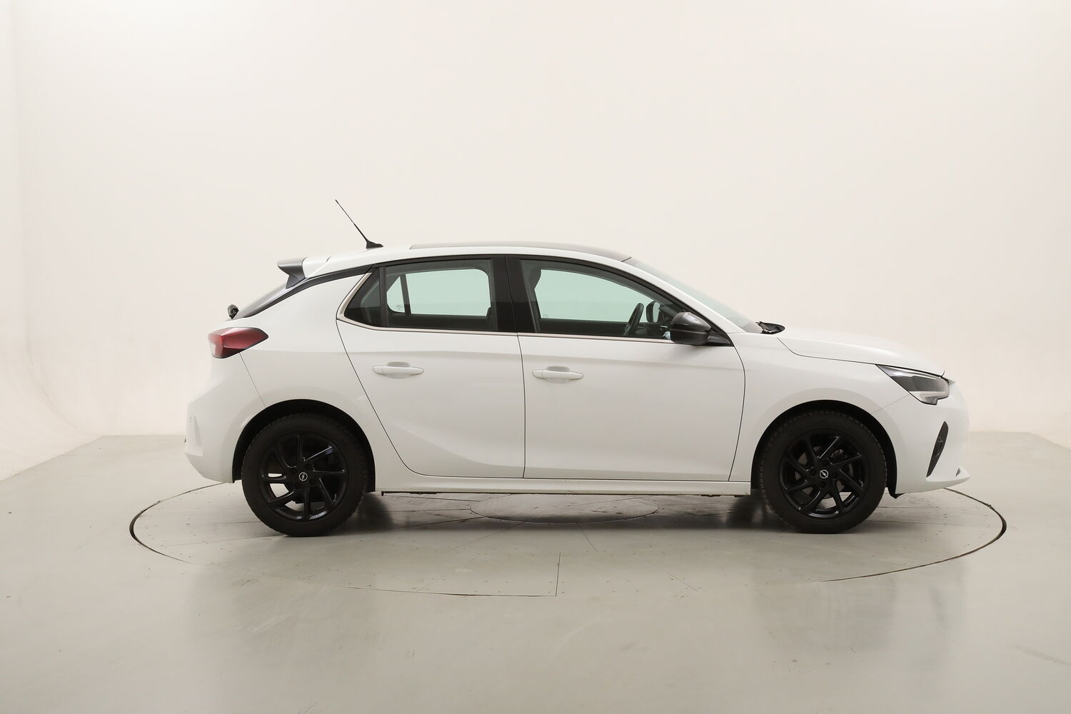 Opel Corsa Elegance usata del 2020 con 122.776 km