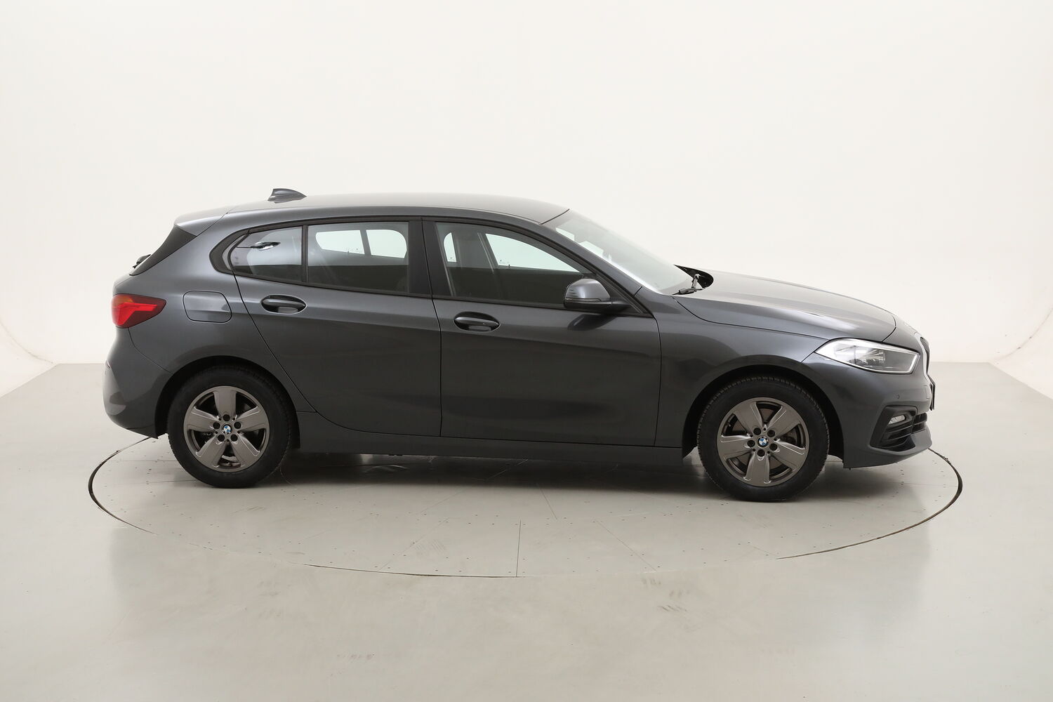BMW Serie 1 116d Advantage usata del 2020 con 105.978 km