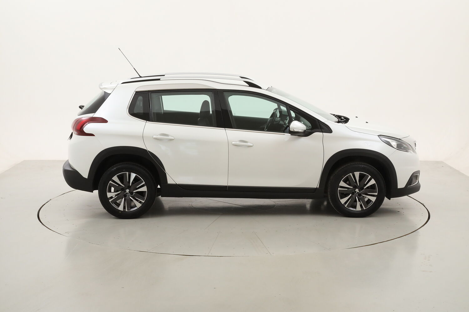Peugeot 2008 Allure EAT6 usata del 2019 con 62.062 km