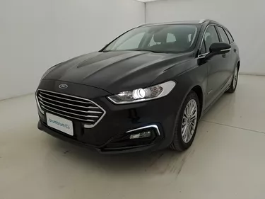 Ford Mondeo SW Hybrid Titanium Business 2.0 Full Hybrid 187CV Automatico Visione frontale